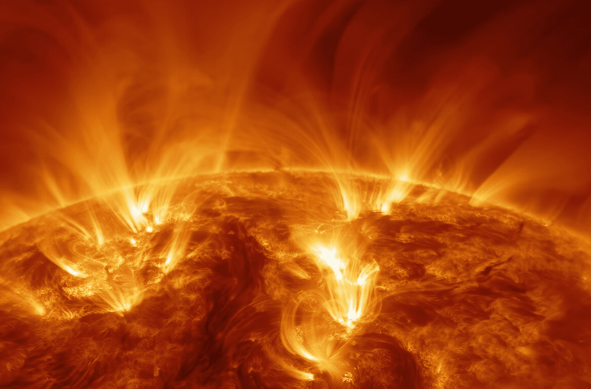  Físicos chilenos descubren pistas claves sobre las llamaradas del Sol