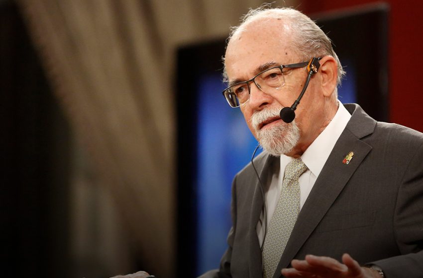  José Maza se estrelló con la Convención: “Quieren inventar un país imaginario”