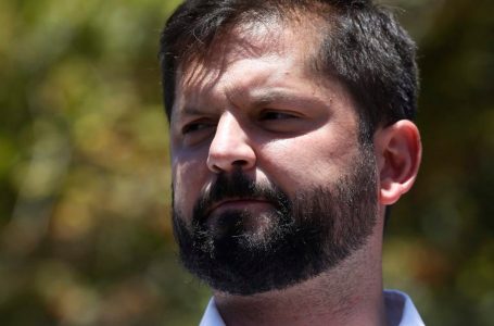 Encuesta Cadem: Desaprobación a Gabriel Boric aumenta a un 30%