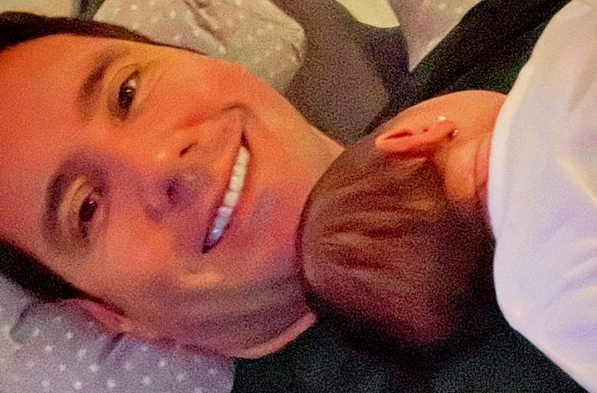  Francisco Saavedra reveló que es padre: «Hija mía, gracias por hacernos los hombres más felices»